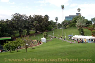 Brisbane Restaurants, food in the park